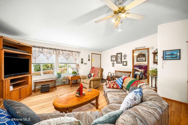 2082 W Yorkshire AVE, Coeur D'alene, ID 83815