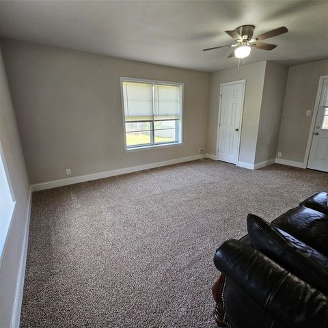 802 Brown Trail, Bedford, TX 76022