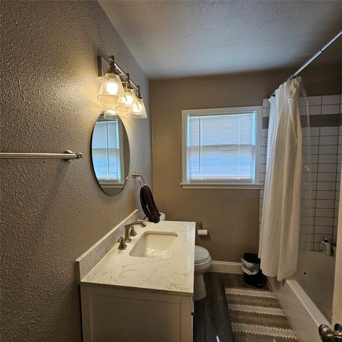 802 Brown Trail, Bedford, TX 76022