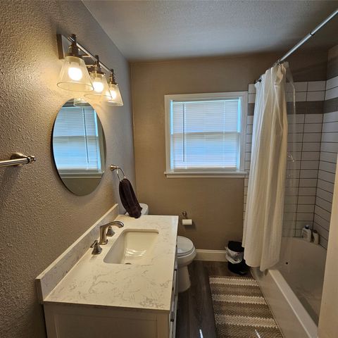 802 Brown Trail, Bedford, TX 76022
