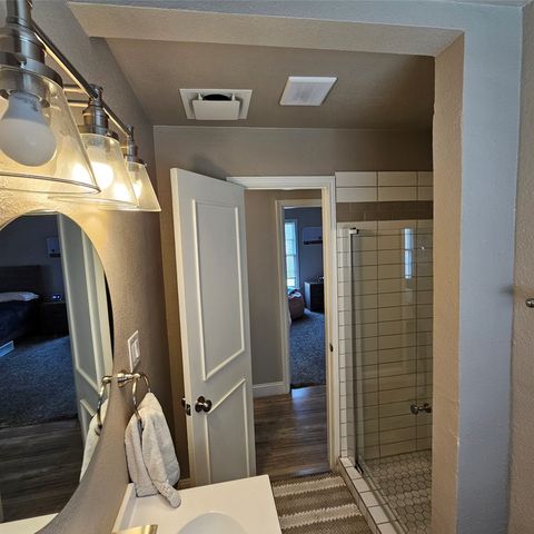 802 Brown Trail, Bedford, TX 76022
