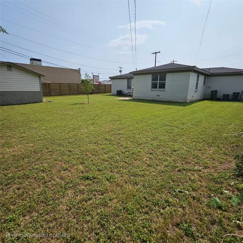 802 Brown Trail, Bedford, TX 76022