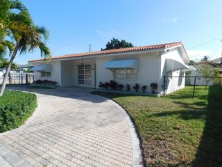 7614 S Olive Avenue, West Palm Beach, FL 33405