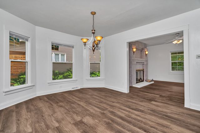1057 W Park Front Street, Joliet, IL 60436