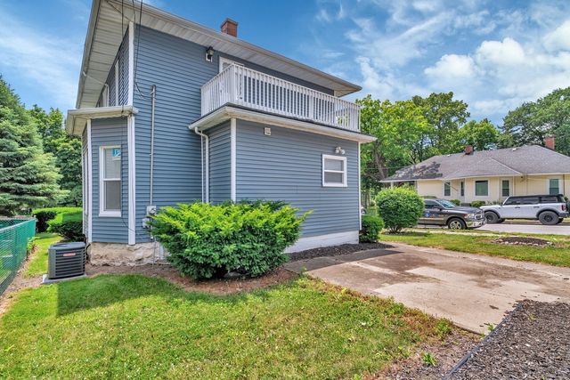 1057 W Park Front Street, Joliet, IL 60436