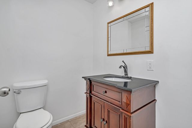 1057 W Park Front Street, Joliet, IL 60436