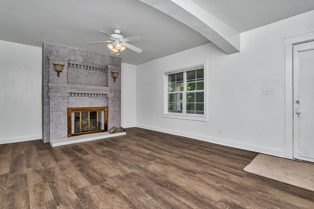 1057 W Park Front Street, Joliet, IL 60436