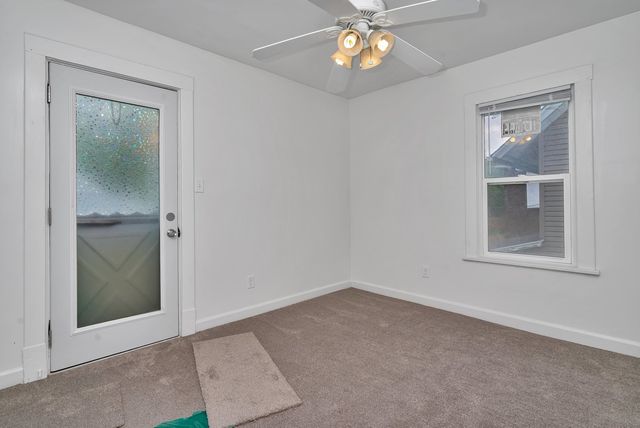 1057 W Park Front Street, Joliet, IL 60436