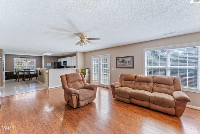 7648 Saddlebrooke Drive, Knoxville, TN 37938