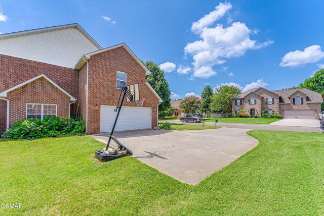 7648 Saddlebrooke Drive, Knoxville, TN 37938