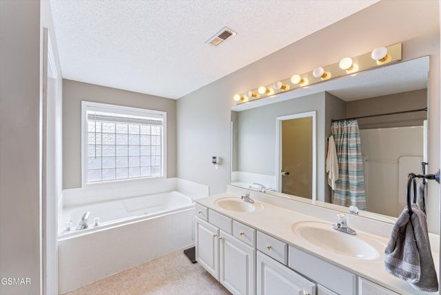 7648 Saddlebrooke Drive, Knoxville, TN 37938