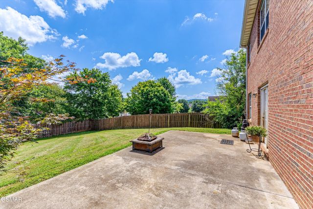 7648 Saddlebrooke Drive, Knoxville, TN 37938