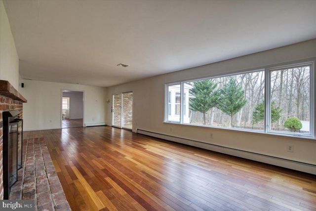 1674 HIGH POINT, Phoenixville, PA 19460