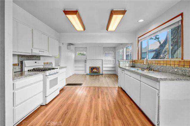 237 N Catalina Street, Burbank, CA 91505