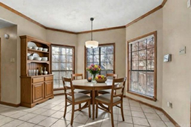 8 Edgewater Cove, Maumelle, AR 72113