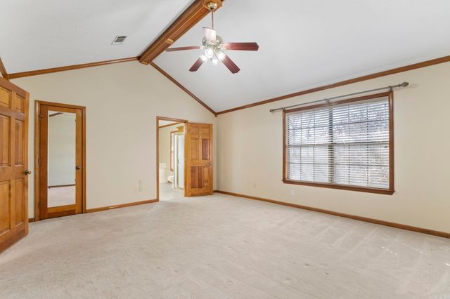 8 Edgewater Cove, Maumelle, AR 72113