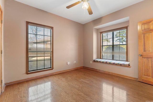 8 Edgewater Cove, Maumelle, AR 72113