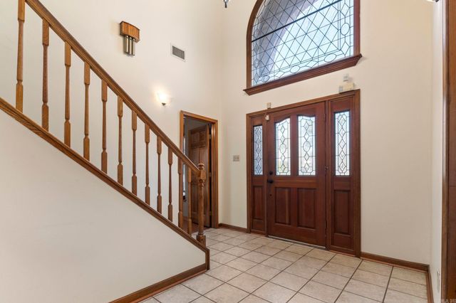 8 Edgewater Cove, Maumelle, AR 72113