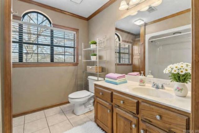 8 Edgewater Cove, Maumelle, AR 72113