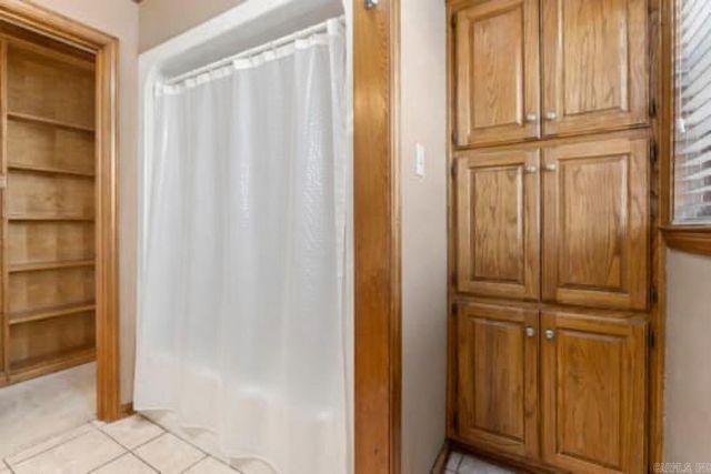 8 Edgewater Cove, Maumelle, AR 72113