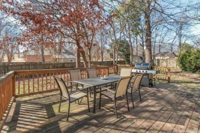 8 Edgewater Cove, Maumelle, AR 72113