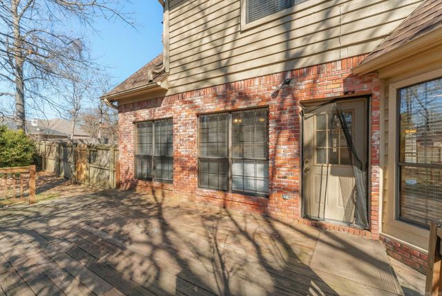 8 Edgewater Cove, Maumelle, AR 72113