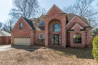 8 Edgewater Cove, Maumelle, AR 72113