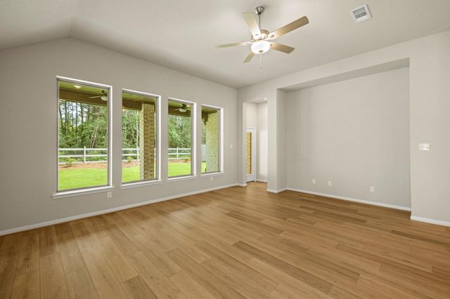 9154 Grand Jubilee Drive, Montgomery, TX 77316
