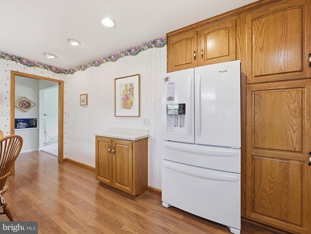 207 SHERWOOD DR, Chambersburg, PA 17202