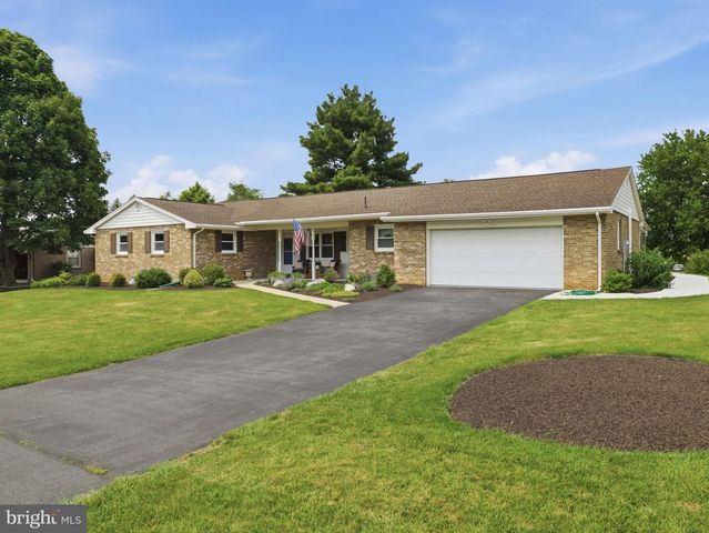207 SHERWOOD DR, Chambersburg, PA 17202