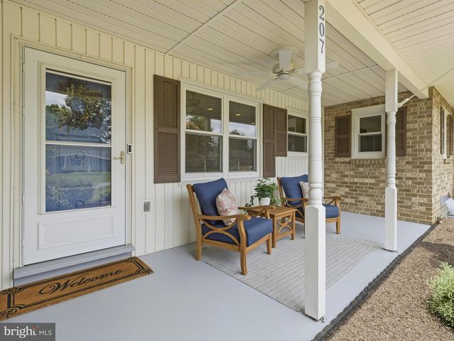 207 SHERWOOD DR, Chambersburg, PA 17202