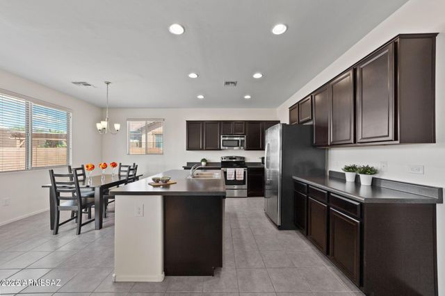 11100 W COPPER FIELD Street, Marana, AZ 85658