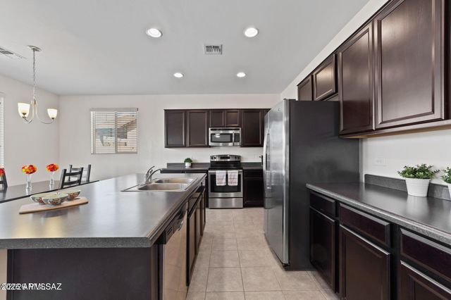11100 W COPPER FIELD Street, Marana, AZ 85658