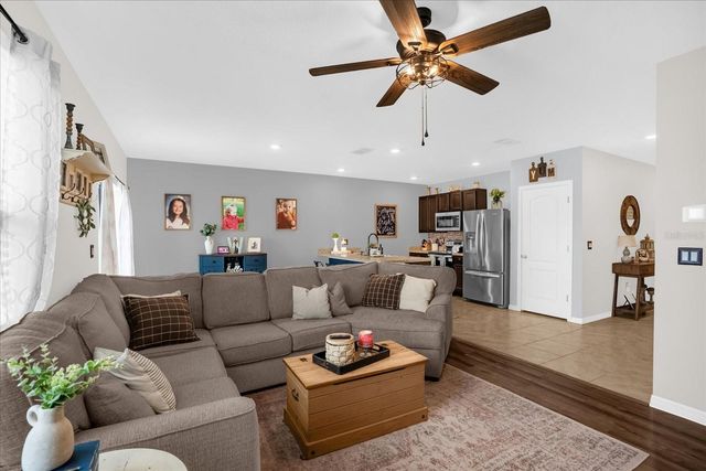 2505 GLACIER EXPRESS LANE, Tavares, FL 32778