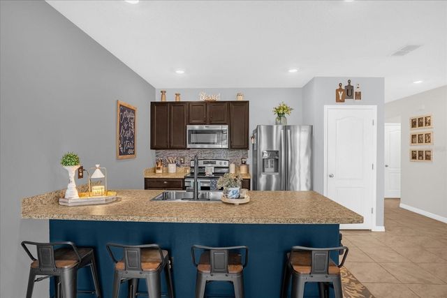 2505 GLACIER EXPRESS LANE, Tavares, FL 32778