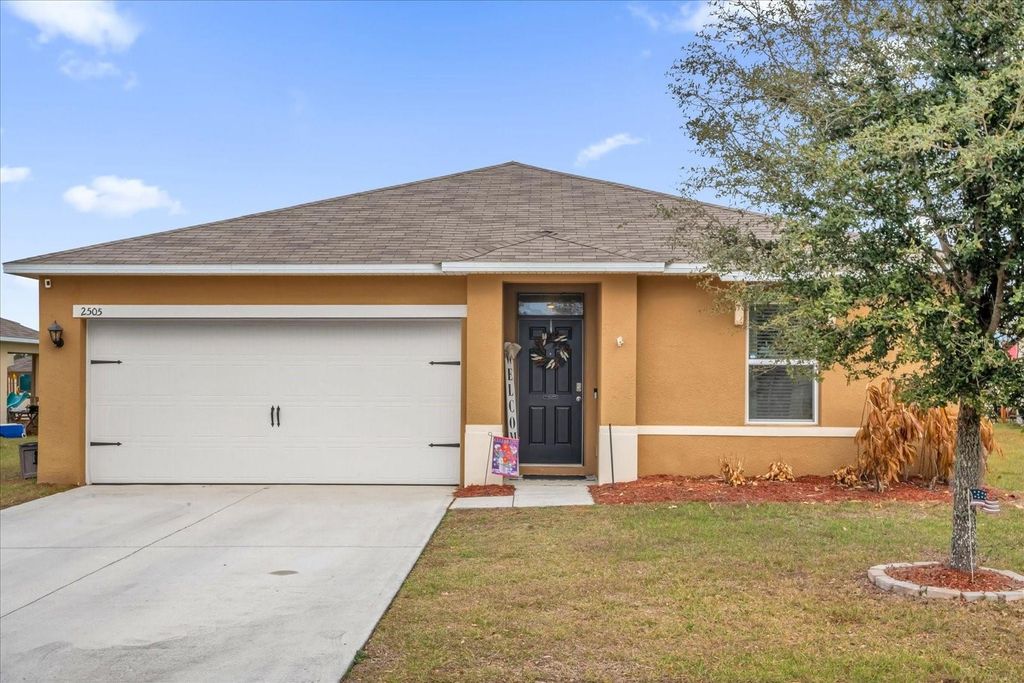 2505 GLACIER EXPRESS LANE, Tavares, FL 32778