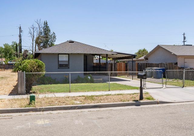5028 E Balch Avenue, Fresno, CA 93727