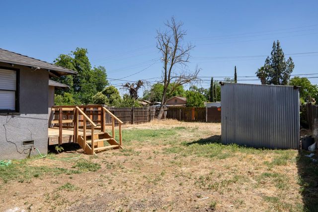 5028 E Balch Avenue, Fresno, CA 93727