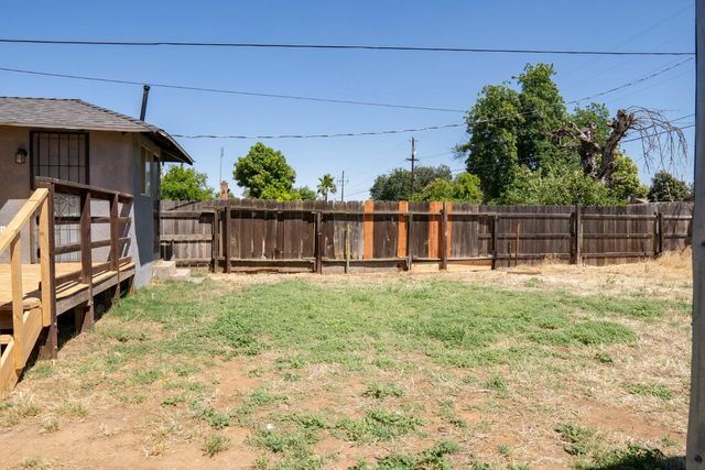 5028 E Balch Avenue, Fresno, CA 93727