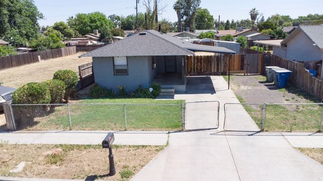 5028 E Balch Avenue, Fresno, CA 93727