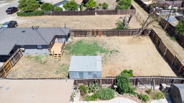 5028 E Balch Avenue, Fresno, CA 93727