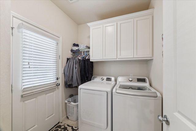 8302 Bay Oaks Drive, Baytown, TX 77523