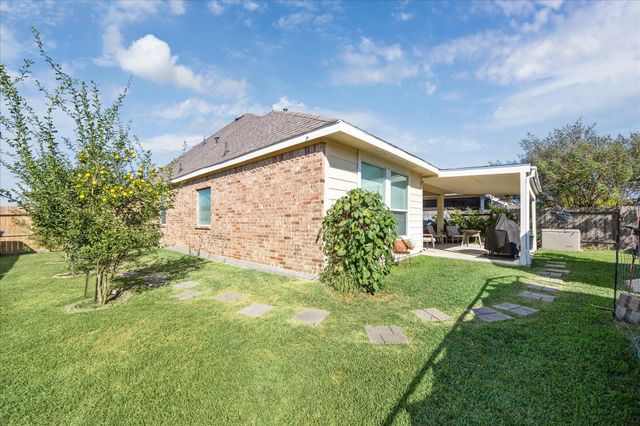 8302 Bay Oaks Drive, Baytown, TX 77523