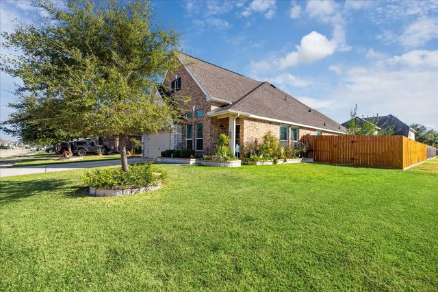 8302 Bay Oaks Drive, Baytown, TX 77523