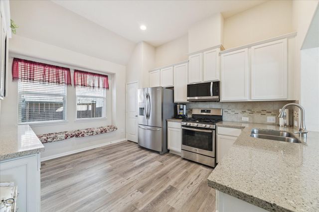 8302 Bay Oaks Drive, Baytown, TX 77523