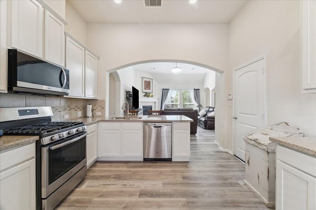 8302 Bay Oaks Drive, Baytown, TX 77523