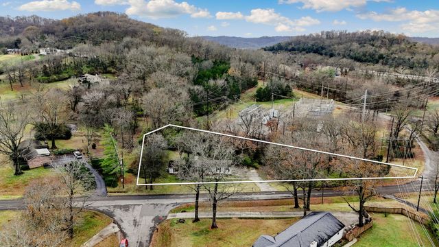 782 Rhonda Ln, Nashville, TN 37205