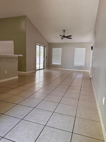 40045 PALM STREET, Lady Lake, FL 32159