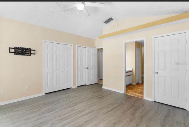 40045 PALM STREET, Lady Lake, FL 32159