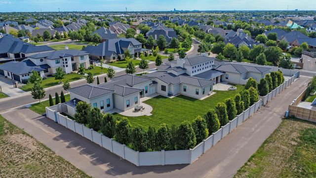 8201 VALCOUR Drive, Amarillo, TX 79119